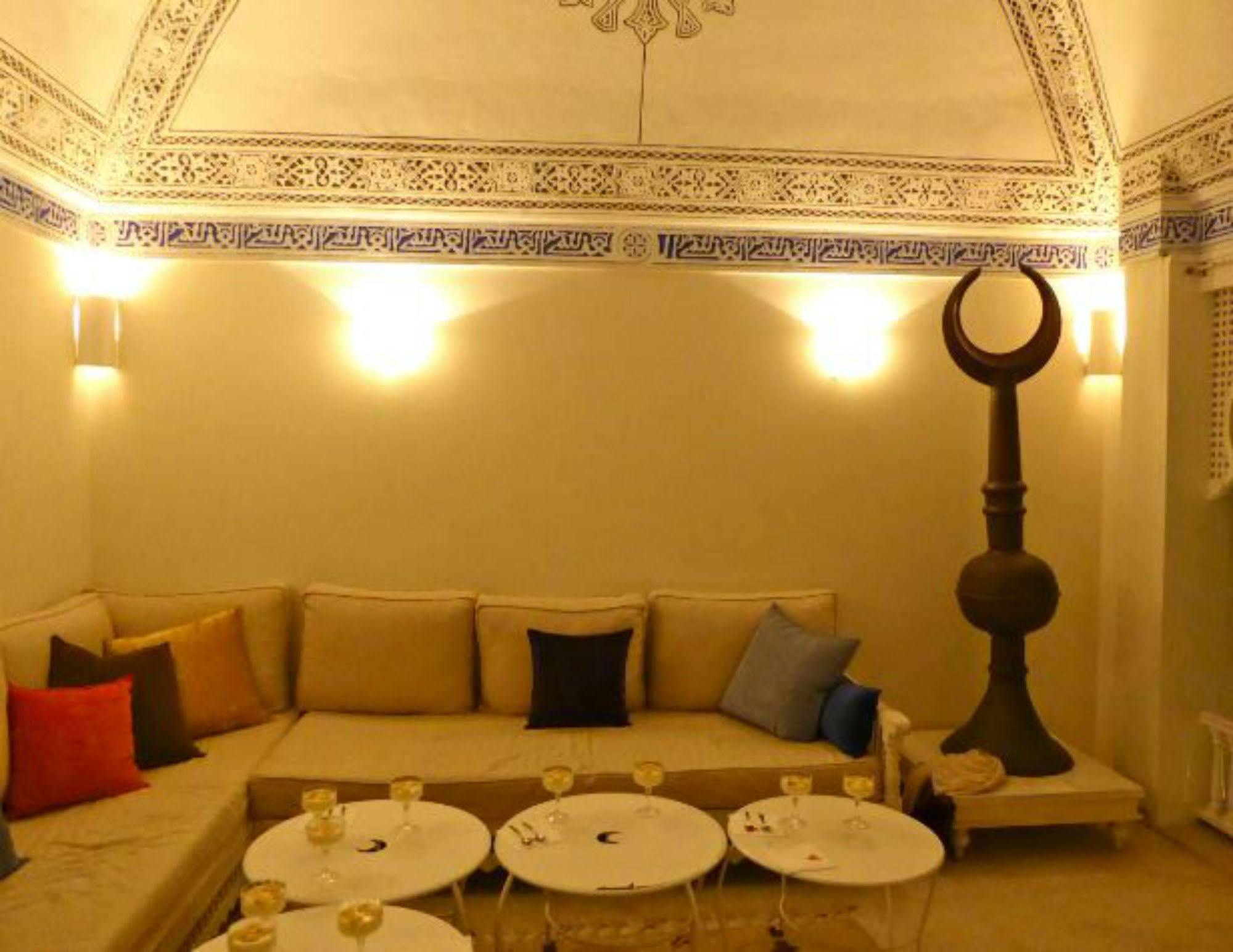 Dar Ben Gacem Hotel Tunis Ngoại thất bức ảnh